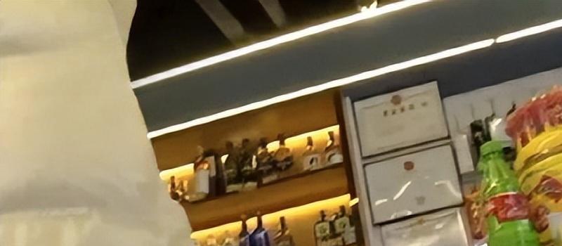 百万粉丝网红被当众造黄谣,她在众目睽睽下完成了一次完美反杀!(图15) 百万粉丝网红被当众造黄谣,她在众目睽睽下完成了一次完美反杀!(图15)