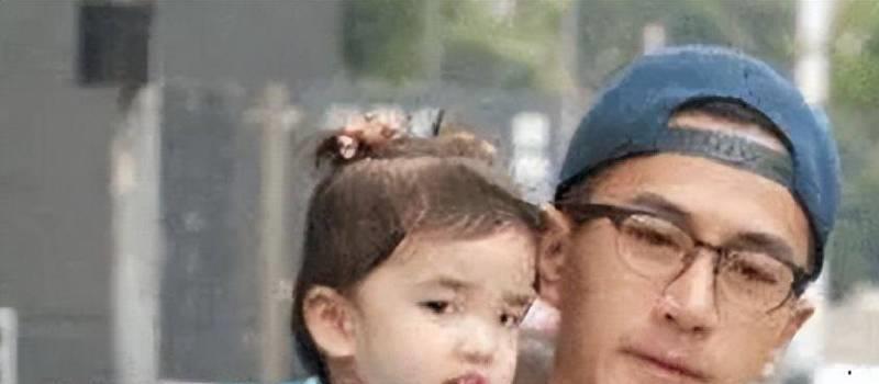 刘恺威携女儿游加拿大!9岁小糯米惊艳似杨幂,穿百元鞋长腿吸睛(图16) 刘恺威携女儿游加拿大!9岁小糯米惊艳似杨幂,穿百元鞋长腿吸睛(图16)