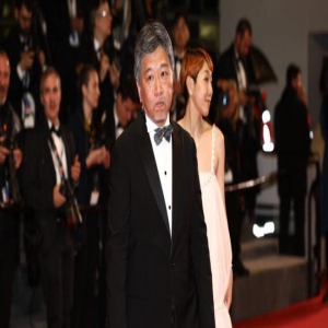 是枝裕和安藤樱亮相戛纳主竞赛《回归》首映红毯