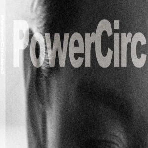 演员海清《PowerCircles势界》封面大片，展现柔韧舒展力量感