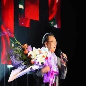 蒋大为武汉商演遭遇冷场，压轴献唱观众竟走大半，本人深表无奈